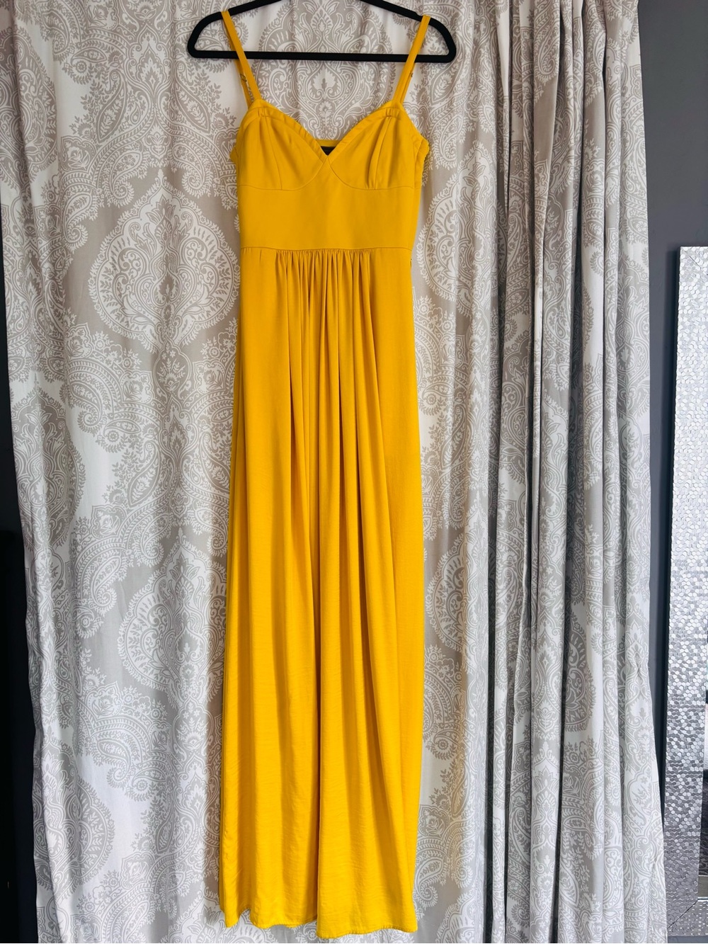 BCBG Yellow silky gown with pockets!